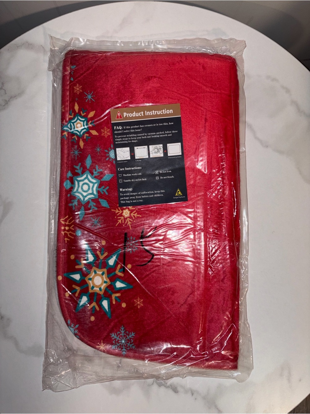 Holiday Red Snowflake Plush mat - Unbranded